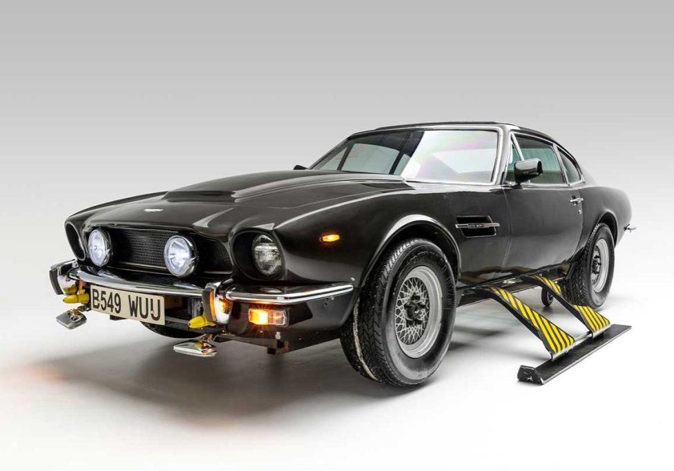 ian_fleming_foundation_aston_martin_v8_volante-(1)
