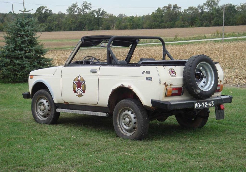 ian_fleming_foundation_lada_niva