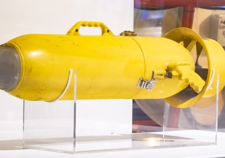 ian_fleming_foundation_nsna_spectre_underwater_scooter